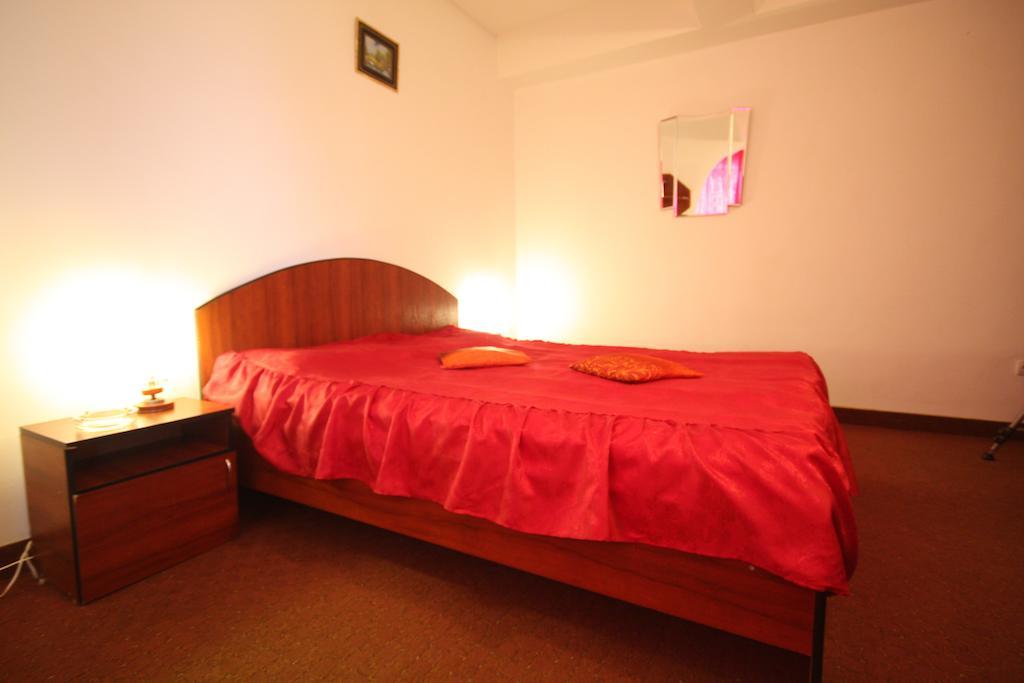 Hotel Dynes Észak-Eforie Szoba fotó
