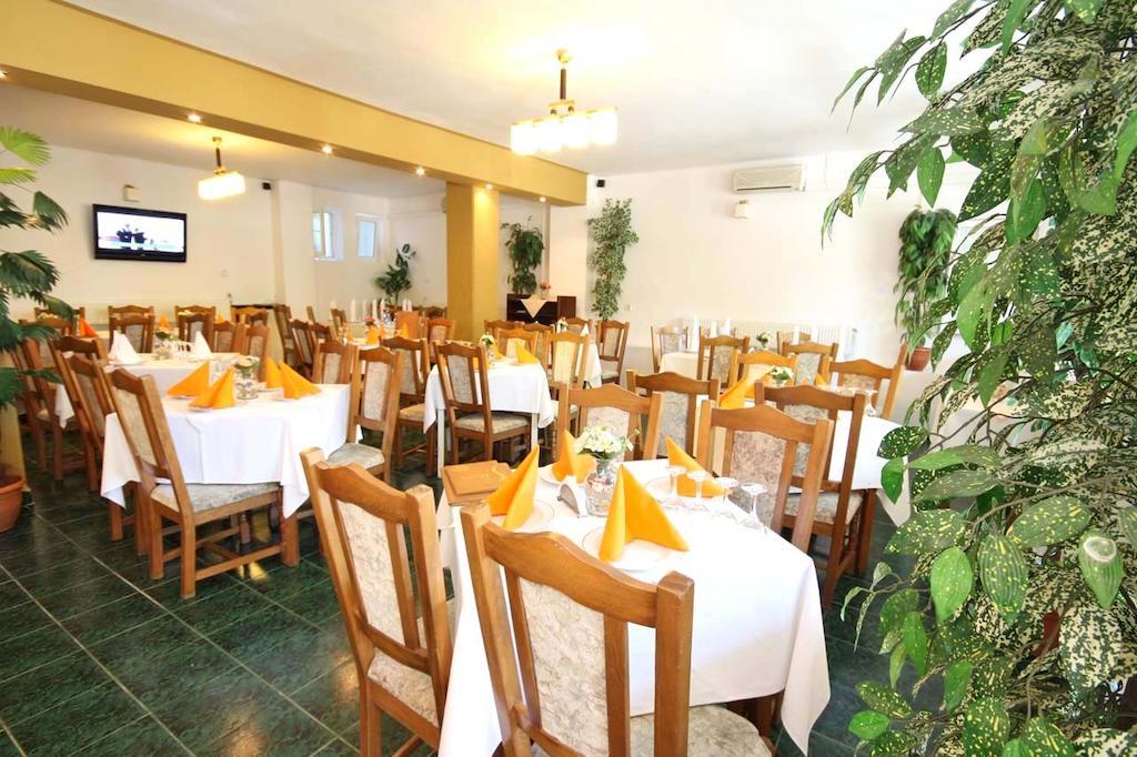 Hotel Dynes Észak-Eforie Kültér fotó